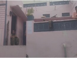 Bulldozer Action in Udaipur: उदयपुर में बुलडोजर एक्शन की तैयारी! बिजली कनेक्शन काटा, खाली करवाया जा रहा हमलावर छात्र का मकान Bulldozer Action in Udaipur: उदयपुर में बुलडोजर एक्शन की तैयारी! बिजली कनेक्शन काटा, खाली करवाया जा रहा हमलावर छात्र का मकान
