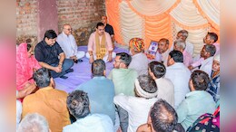 भरतपुर के श्रीनगर गांव पहुंचे CM भजनलाल शर्मा, बाण गंगा नदी में डूबे 7 युवकों के परिजनों से की मुलाकात