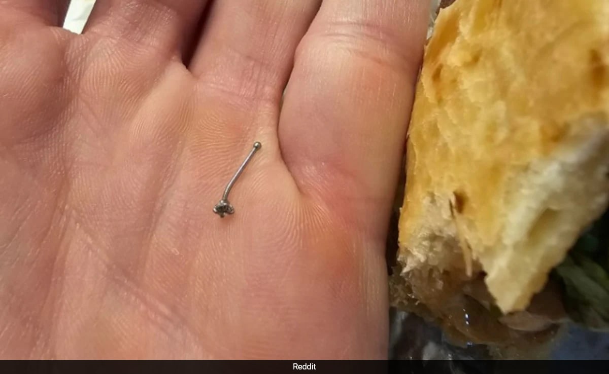 Man Feels Sharp Pain While Eating Taco Bell In US, Finds Nose Ring In Food