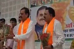 बाइक में बैठकर Vishal Tiranga Yatra में हुए शामिल BJP State President VD Sharma