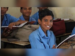 हरियाणा के स्कूलों में अब 'गुड मॉर्निंग' की जगह बोलना होगा 'जय हिंद' हरियाणा के स्कूलों में अब 'गुड मॉर्निंग' की जगह बोलना होगा 'जय हिंद'