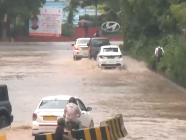 Heavy Rain Lashes Delhi-NCR, Causes Severe Waterlogging