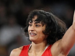 आलिया भट्ट से लेकर सोनाक्षी सिन्हा तक, सेलेब्स ने यूं बढ़ाया विनेश फोगाट का हौसला