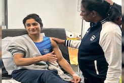 Vinesh Phogat's First Picture Emerges After Paris Olympics 2024 Disqualification Vinesh Phogat's First Picture Emerges After Paris Olympics 2024 Disqualification