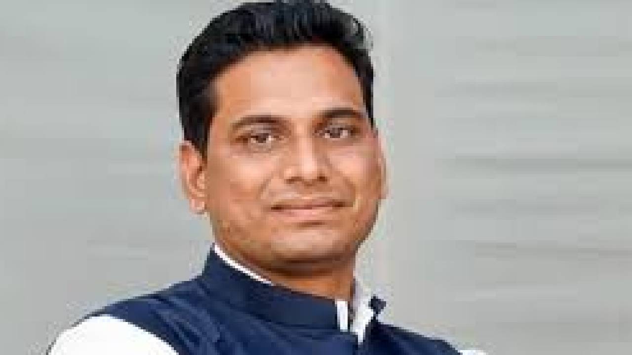 Baloda Bazar Violence में कांग्रेस MLA Devendra Yadav गिरफ्तार, समर्थकों की पुलिस से भिड़ंत