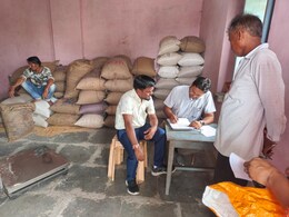 राजस्थान के राशन डीलरों को 1 अप्रैल से मिलेगा बढ़ा हुआ कमीशन, पहले से 10 प्रतिशत की बढ़ोतरी राजस्थान के राशन डीलरों को 1 अप्रैल से मिलेगा बढ़ा हुआ कमीशन, पहले से 10 प्रतिशत की बढ़ोतरी