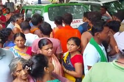 7 Die In Stampede At Bihar Temple Allegedly After Volunteers Lathi-Charge 7 Die In Stampede At Bihar Temple Allegedly After Volunteers Lathi-Charge