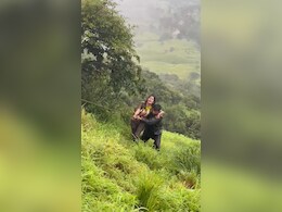 सेल्फी लेना पड़ा महंगा, सीधे 100 फीट घाट में जा गिरी युवती, जानें कैसे बची जान