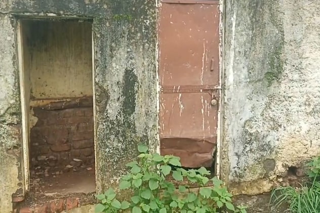 30 साल पुराना भवन 30 साल पुराना भवन
