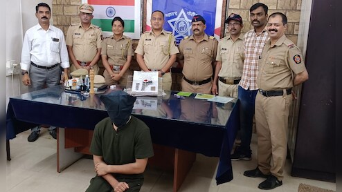 मुंबई : 1 पिस्तौल और 14 जिंदा कारतूस के साथ मॉडल गिरफ्तार, पुलिस ने FIR दर्ज की