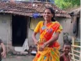 साड़ी में तौबा तौबा पर महिला के डांस ने मचाया तहलका, मिले 65 मिलियन व्यूज तो विक्की कौशल ही नहीं सेलेब्स कर चुके हैं तारीफ साड़ी में तौबा तौबा पर महिला के डांस ने मचाया तहलका, मिले 65 मिलियन व्यूज तो विक्की कौशल ही नहीं सेलेब्स कर चुके हैं तारीफ