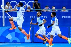 Indian Hockey Team Wins Bronze Medal: Spain को 2-1 से हराकर भारतीय टीम ने जीता कांस्य पदक Indian Hockey Team Wins Bronze Medal: Spain को 2-1 से हराकर भारतीय टीम ने जीता कांस्य पदक