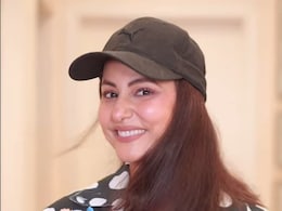 ब्रेस्ट कैंसर से जूझ रहीं हिना खान ने अपने खोये बाल वापस पाये, वीडियो देख नम हो जाएंगी आंखें ब्रेस्ट कैंसर से जूझ रहीं हिना खान ने अपने खोये बाल वापस पाये, वीडियो देख नम हो जाएंगी आंखें