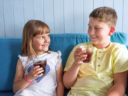 Shark Teeth: एक ही दांत के आगे या पीछे आ जाते हैं दांत, एक्सपर्ट से समझें बच्चों में क्यों होती है ये शिकायत, क्या करना होता है सही?