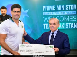 "Delete Picture": Ex Pakistan Star Slams PM Shehbaz Sharif For 'Insulting' Arshad Nadeem "Delete Picture": Ex Pakistan Star Slams PM Shehbaz Sharif For 'Insulting' Arshad Nadeem