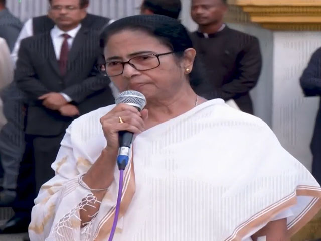 Mamata Banerjee Urges Doctors To End Strike