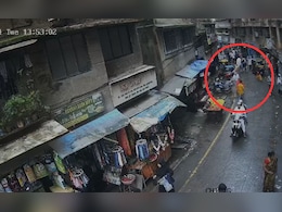 CCTV Footage : चिमुकली चालत होती, अचानक अंगावर पडला कुत्रा; अन् काही क्षणांत गेला जीव