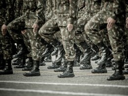 IIT इंदौर ने फौजियों के लिए बनाए खास जूते, जवानों की कदम ताल से तैयार होगी बिजली