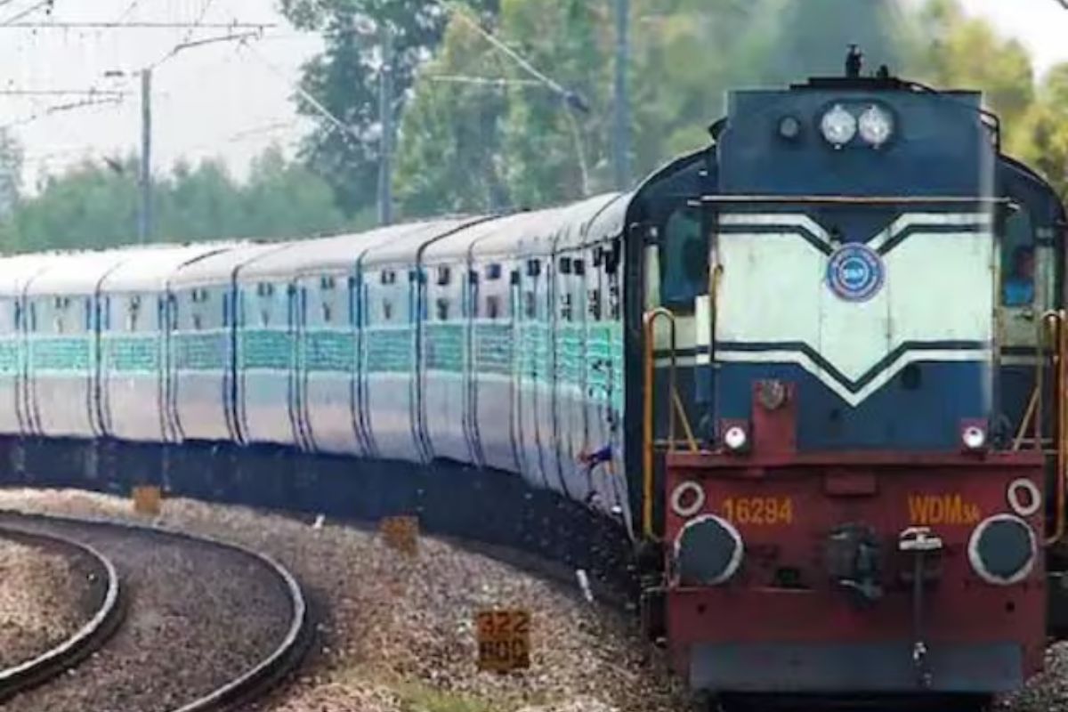 गोगामेड़ी मेले के लिए रेलवे ने जारी की स्पेशल ट्रेनों की लिस्ट, गोगाजी महाराज का दर्शन होगा सुलभ
