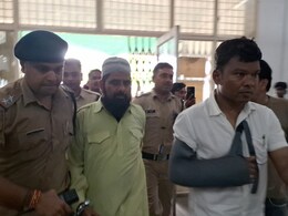 ई-रिक्शा में  मुंह छुपाए जा रहा था छतरपुर पथराव का मास्टरमाइंड करोड़पति शहजाद अली , अब 3 दिन की रिमांड पर