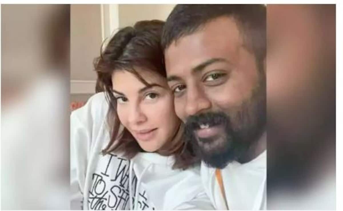 माई बेबी... वैलेंटाइन डे पर तोहफे में हेलीकॉप्टर, महाठग सुकेश चंद्रशेखर ने फिर लिखी जैकलीन को प्यार भरी चिट्ठी