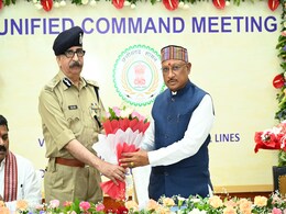 DGP extension: अशोक जुनेजा को केंद्र से 6 महीने का मिला एक्सटेंशन, सरकारों के ऐसे बने करीबी DGP extension: अशोक जुनेजा को केंद्र से 6 महीने का मिला एक्सटेंशन, सरकारों के ऐसे बने करीबी