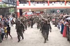 Watch: Wayanad Farewell To Soldiers, Dog Squad Who Helped In Rescue Op Watch: Wayanad Farewell To Soldiers, Dog Squad Who Helped In Rescue Op