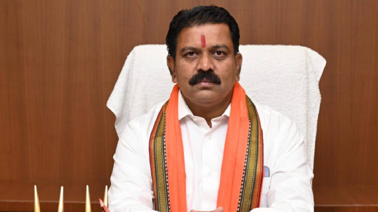 Naxalite in Chhattisgarh: नक्सलियों को लेकर बघेल के बयान पर डिप्टी सीएम का पलटवार