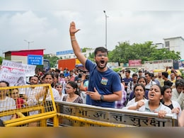 कोलकाता रेप मर्डर के विरोध में डॉक्टर्स का प्रदर्शन, एम्स दिल्ली में इलाज को तरसे मरीजों ने बयां किया दर्द