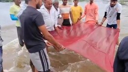भीलवाड़ा की 'गंगा' कोठारी नदी की पूजा कर लोगों ने ओढ़ाई चुनरी, मांगी यह मन्नत