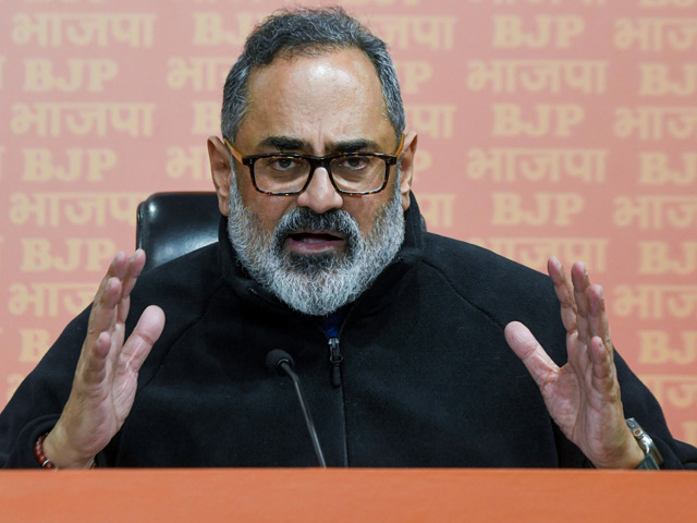 कांग्रेस की मदद से भारतीय बाजार को अस्थिर करने की कोशिश कर रही हैं वैश्विक ताकतें :  हिंडनबर्ग रिपोर्ट पर राजीव चंद्रशेखर