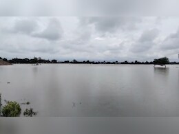 53 साल बाद करौली के रियासत कालीन तालाब में आया पानी, हजारों लोगों के आशियाने पर मंडरा रहा खतरा