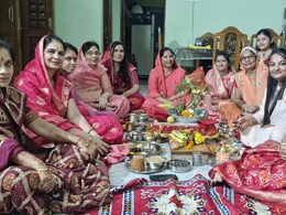 Kajli Teej 2024: सुहागन महिलाएं धूमधाम से मनाई कजरी तीज, उगते चंद्र को दिया अर्घ्य