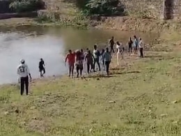 बीकानेर में बड़ा हादसा, पानी भरने गई 4 लड़कियों की तालाब में डूबने से हुई मौत बीकानेर में बड़ा हादसा, पानी भरने गई 4 लड़कियों की तालाब में डूबने से हुई मौत