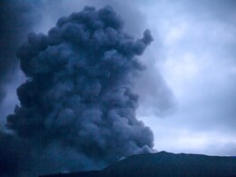 Russia में इतने तीव्रता के भूकंप के बाद फटा ज्वालामुखी, अब सुनामी का मंडरा रहा खतरा Russia में इतने तीव्रता के भूकंप के बाद फटा ज्वालामुखी, अब सुनामी का मंडरा रहा खतरा