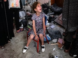 No Soap, No Water: Girls In War-Torn Gaza Forced To Cut Their Hair No Soap, No Water: Girls In War-Torn Gaza Forced To Cut Their Hair