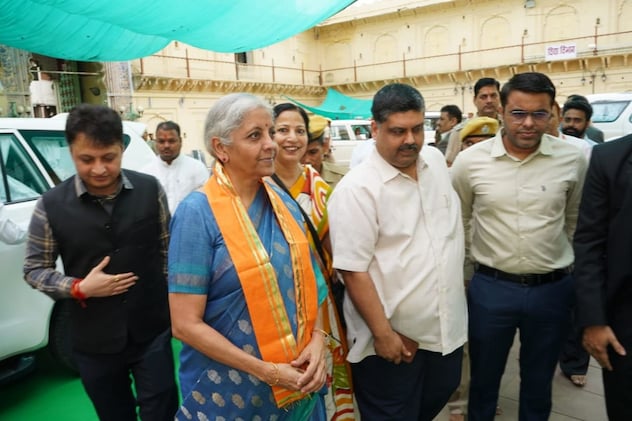  प्रभु श्रीनाथजी के दरबार में वित्त मंत्री निर्मला सीतारमण