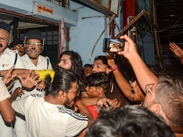 9 Arrested For Violence At Kolkata Hospital Where Doctor Was Raped-Murdered 9 Arrested For Violence At Kolkata Hospital Where Doctor Was Raped-Murdered