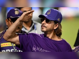 IPL 2025: आखिर किस मुद्दे पर भिड़ गए शाहरुख खान और नेस वाडिया? अपने स्टार खिलाड़ियों को बचाने की चल रही है जंग IPL 2025: आखिर किस मुद्दे पर भिड़ गए शाहरुख खान और नेस वाडिया? अपने स्टार खिलाड़ियों को बचाने की चल रही है जंग