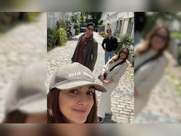 Kiara Advani's Anniversary Wish For Her Parents Is All Heart Kiara Advani's Anniversary Wish For Her Parents Is All Heart