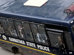 Rs 36 Crore Recovered After Raids On 8 Karnataka Government Officers Rs 36 Crore Recovered After Raids On 8 Karnataka Government Officers