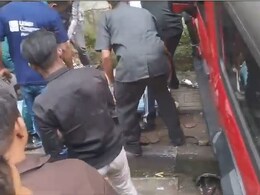 महाराष्ट्र विधायक नवाब मलिक के दामाद सड़क दुर्घटना में बुरी तरह घायल, ड्राइवर के खिलाफ मामला दर्ज महाराष्ट्र विधायक नवाब मलिक के दामाद सड़क दुर्घटना में बुरी तरह घायल, ड्राइवर के खिलाफ मामला दर्ज