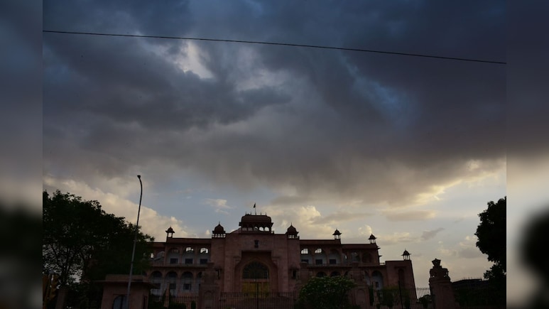 Rajasthan Weather: राजस्थान में भारी बारिश के बाद कड़ाके की ठंड के लिए रहें तैयार, टूटेंगे सारे रिकॉर्ड, जानें कब होगी एंट्री