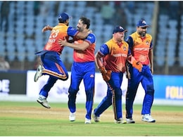 Legends League Cricket 2024: 'पठान' ब्रदर्स की पहली जीत, हरभजन की टीम को 2 रन से हराया, डक पर आउट हो गए ये खिलाड़ी