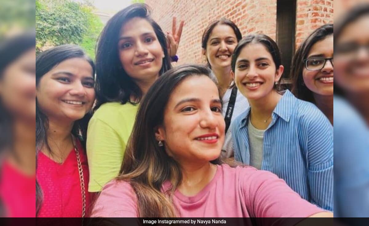 After Navya Nanda Trolled Over Her Admission, IIM Ahmedabad Professor Says, "She Cleared The Cut-Off"