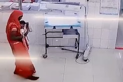 Family Finds Baby Missing In Bihar Hospital, CCTV Shows He Was Stolen Family Finds Baby Missing In Bihar Hospital, CCTV Shows He Was Stolen