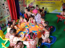 स्कूल में 34 से बढ़ाकर 230 पहुंचाई बच्चों की संख्या, पढ़ें हैंडमेड स्कूल बनाने वाले टीचर रजिंदर सिंह की कहानी स्कूल में 34 से बढ़ाकर 230 पहुंचाई बच्चों की संख्या, पढ़ें हैंडमेड स्कूल बनाने वाले टीचर रजिंदर सिंह की कहानी