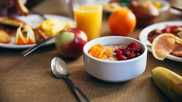 "It's all about starting your day with 30g of protein within 30 minutes of waking up" says nutritionist