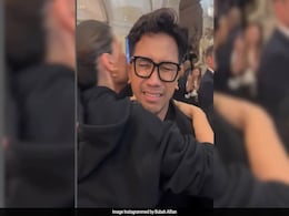 Paris Fashion Week: After Meeting Alia Bhatt, This International Makeup Artist Breaks Into Tears Paris Fashion Week: After Meeting Alia Bhatt, This International Makeup Artist Breaks Into Tears