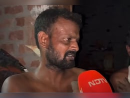 सोते हुई बच्ची को कैसे उठाकर ले गया भेड़िया? पिता ने बताई डरावनी रात की आपबीती सोते हुई बच्ची को कैसे उठाकर ले गया भेड़िया? पिता ने बताई डरावनी रात की आपबीती